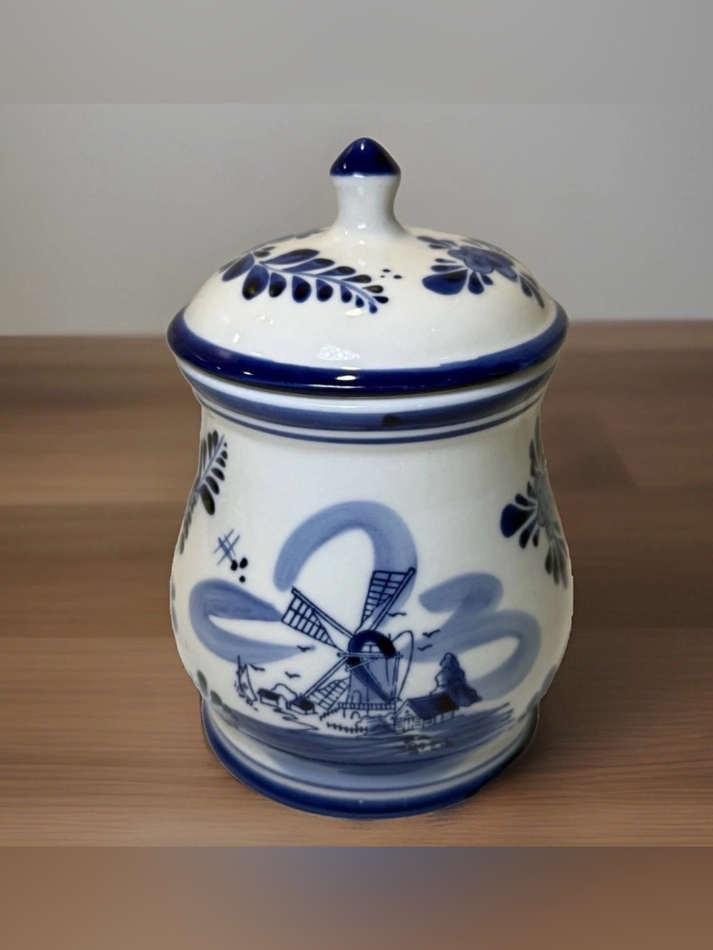 Vintage Blue White Delft Deco Lidded Canister
Jar TEA Handpainted Holland - Picture 3 of 10